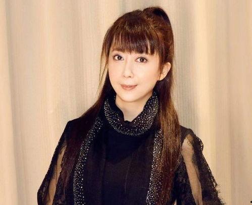 她独美,她，绽放自我之美